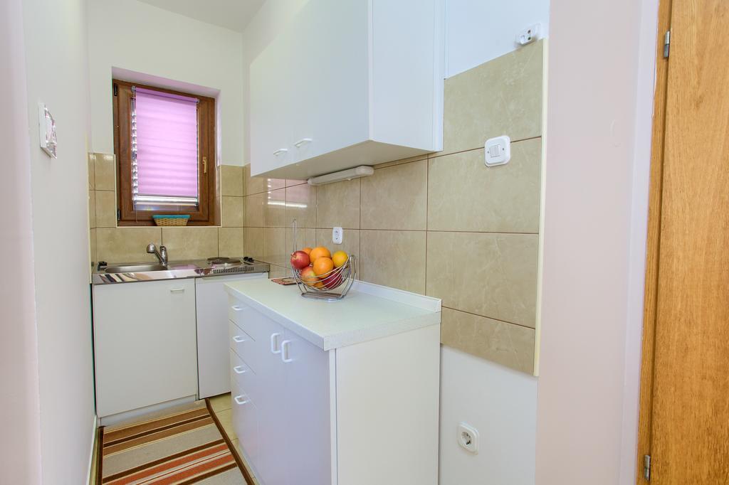 Nadija Studio Apartmani Krk Town Exterior photo